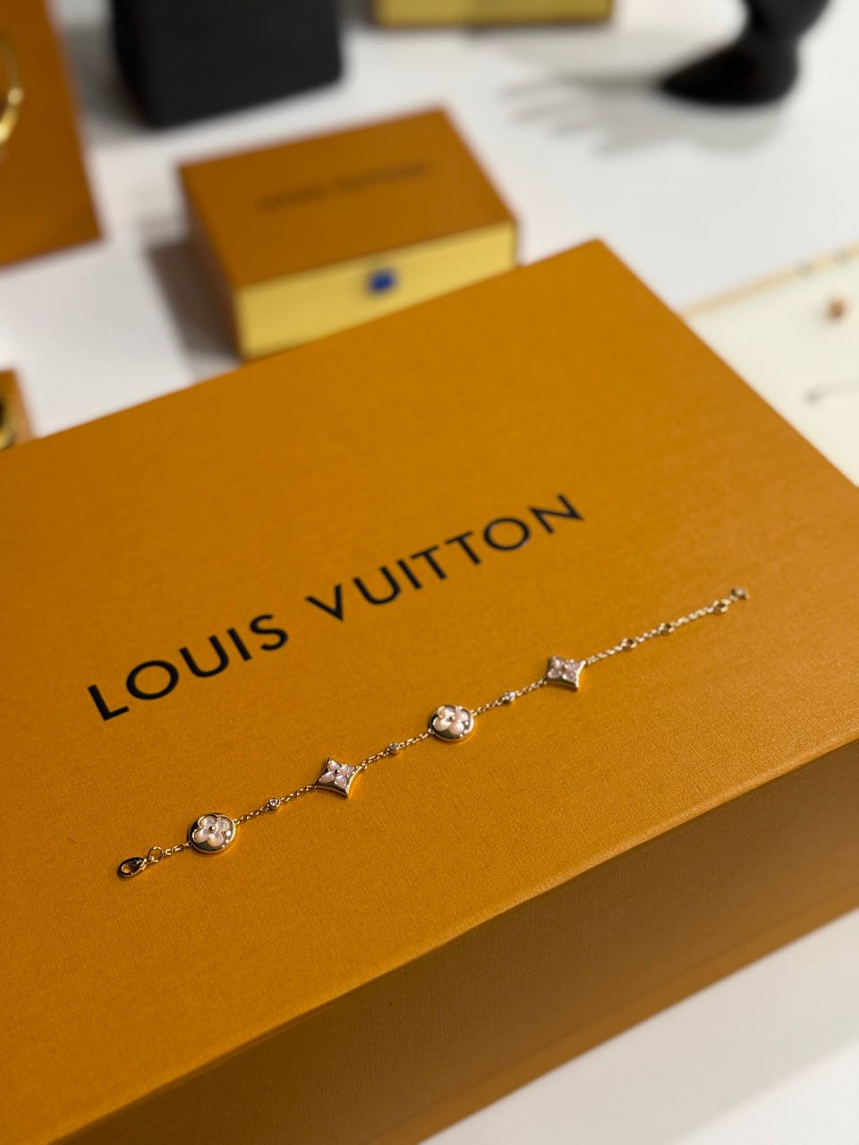 Браслет Louis Vuitton 2