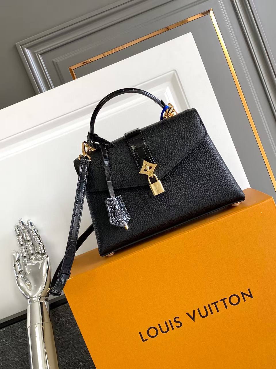 Сумка Louis Vuitton