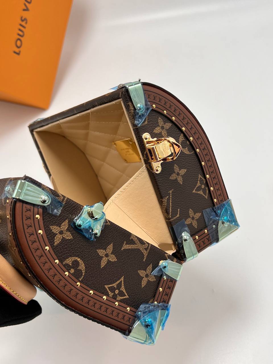 Сумка Louis Vuitton 8