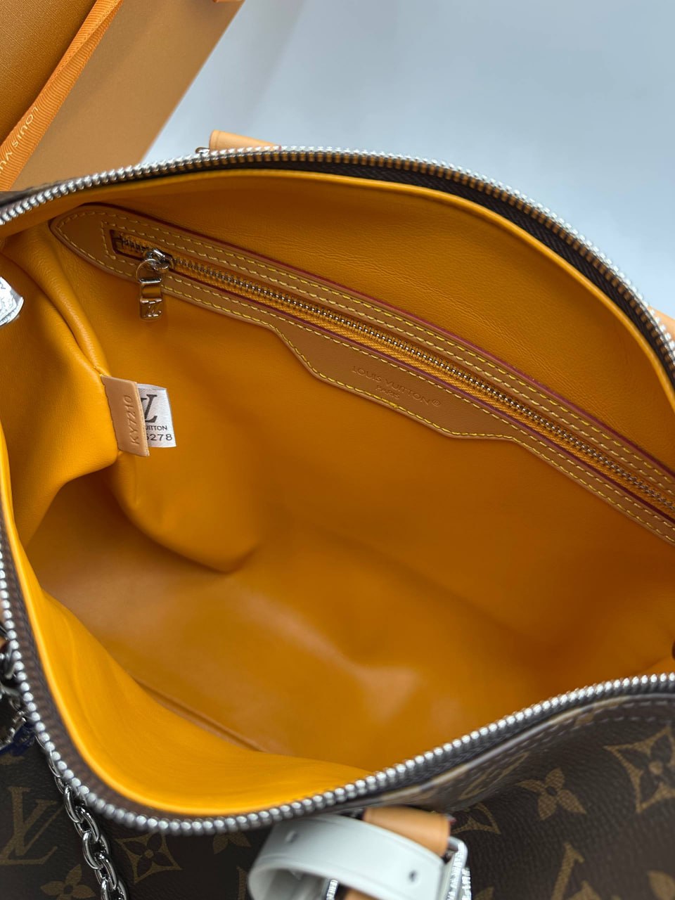 Сумка Louis Vuitton 9