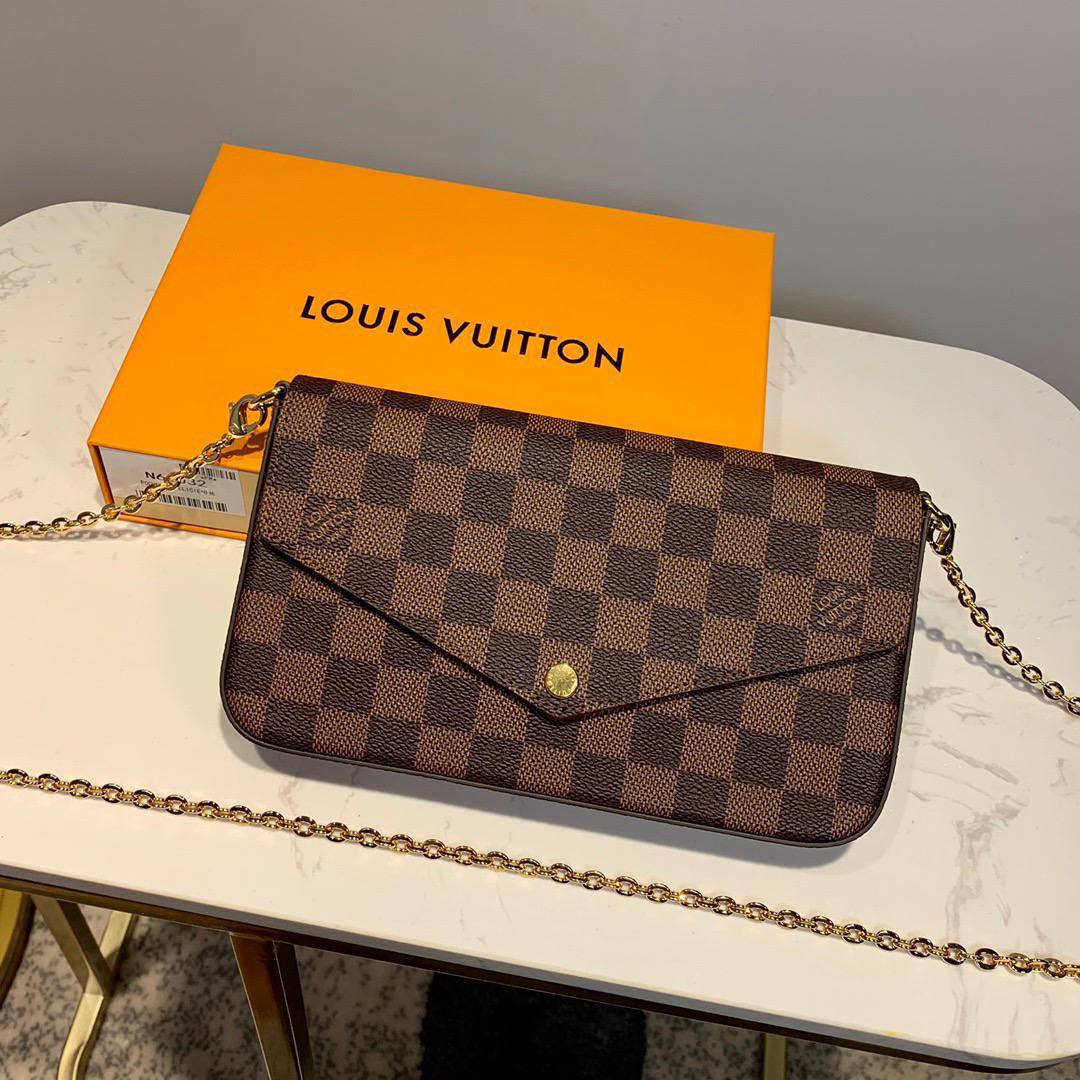 Клатч Louis Vuitton
