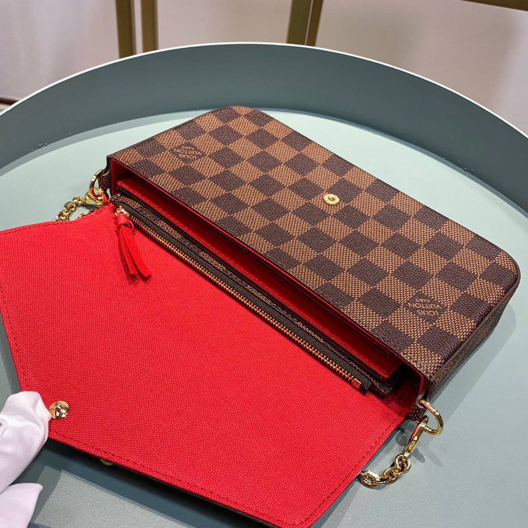 Клатч Louis Vuitton 7