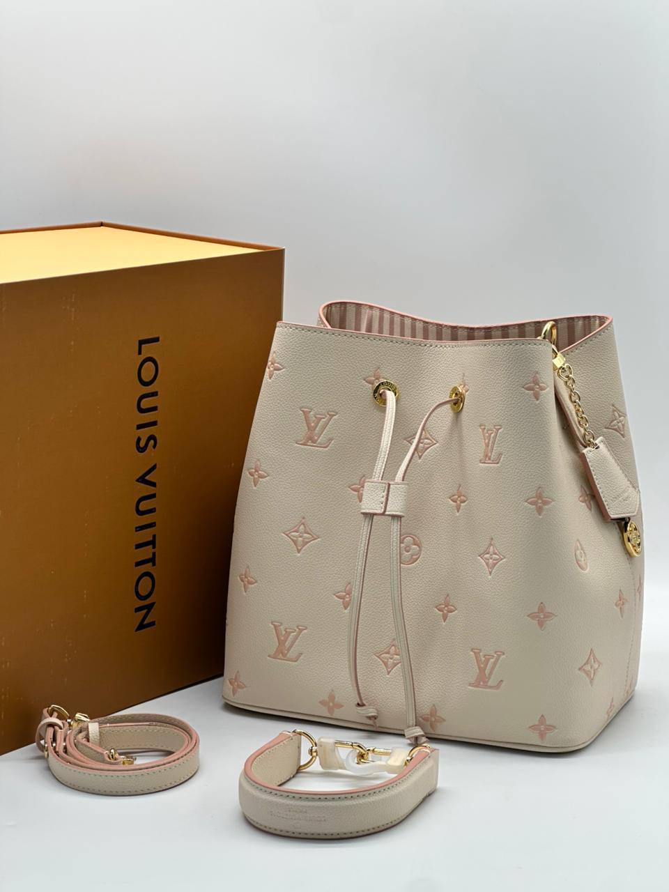 Сумка Louis Vuitton 1