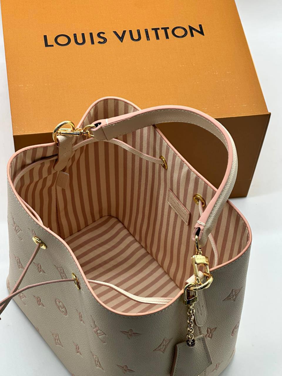 Сумка Louis Vuitton 8