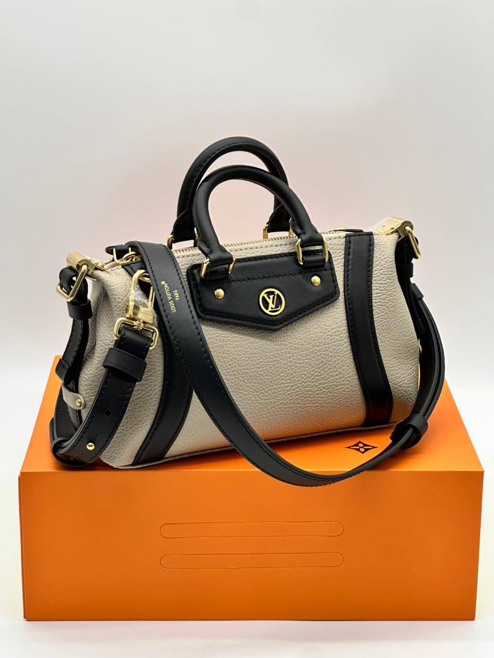 Сумка Louis Vuitton 4