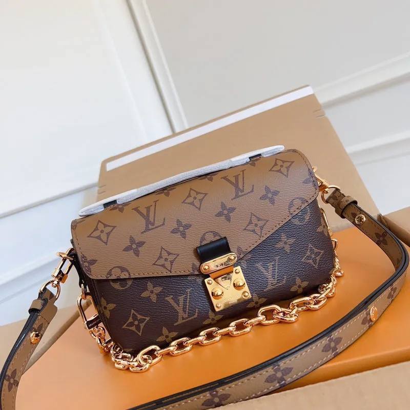 Клатч Louis Vuitton