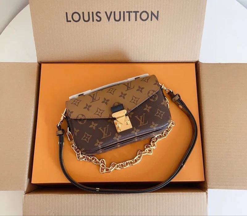 Клатч Louis Vuitton 2