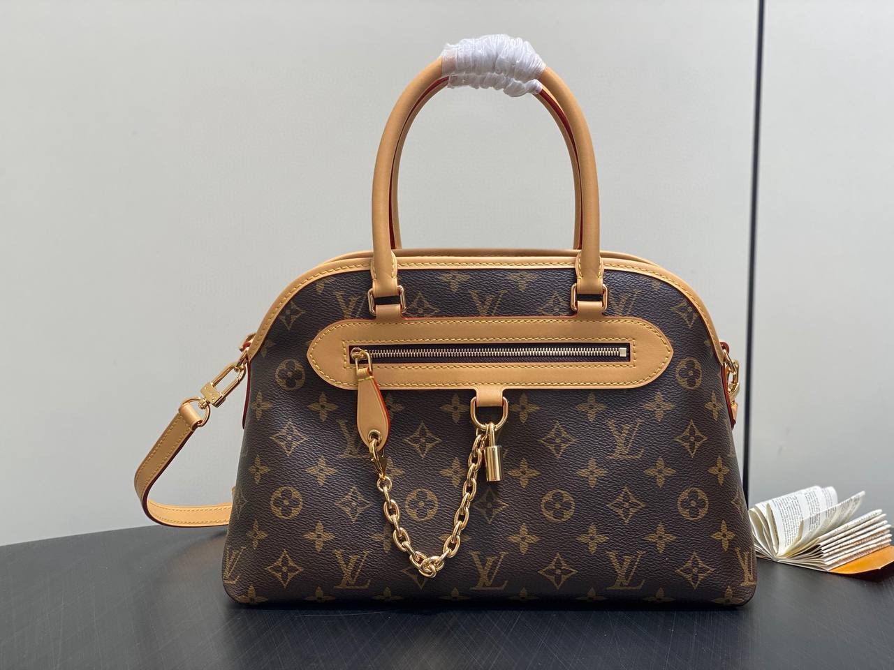 Сумка Louis Vuitton 1