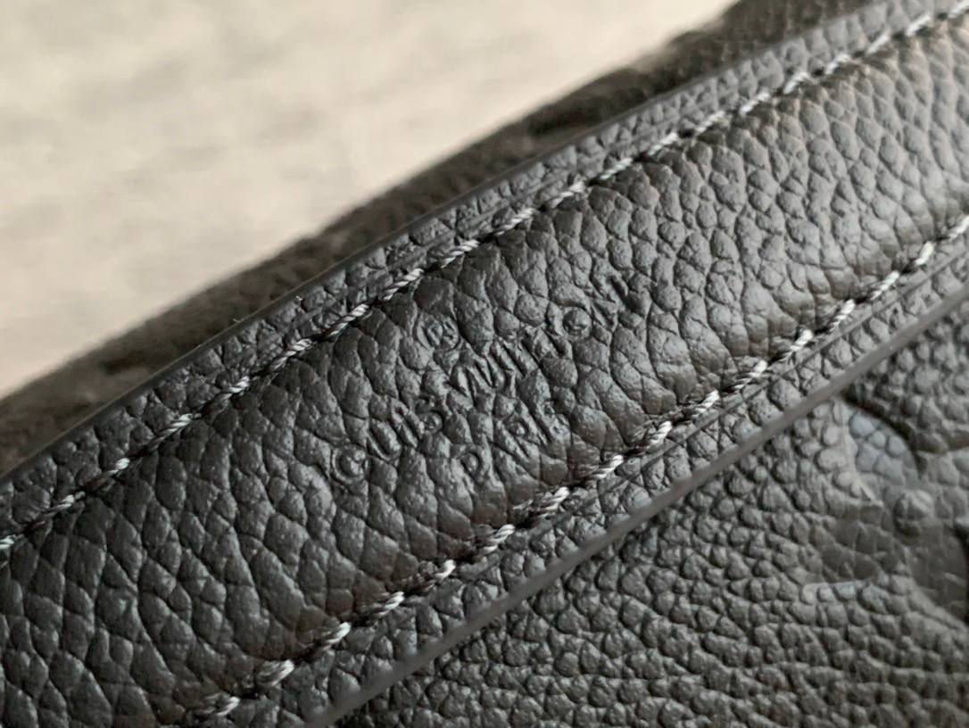 Клатч Louis Vuitton 7