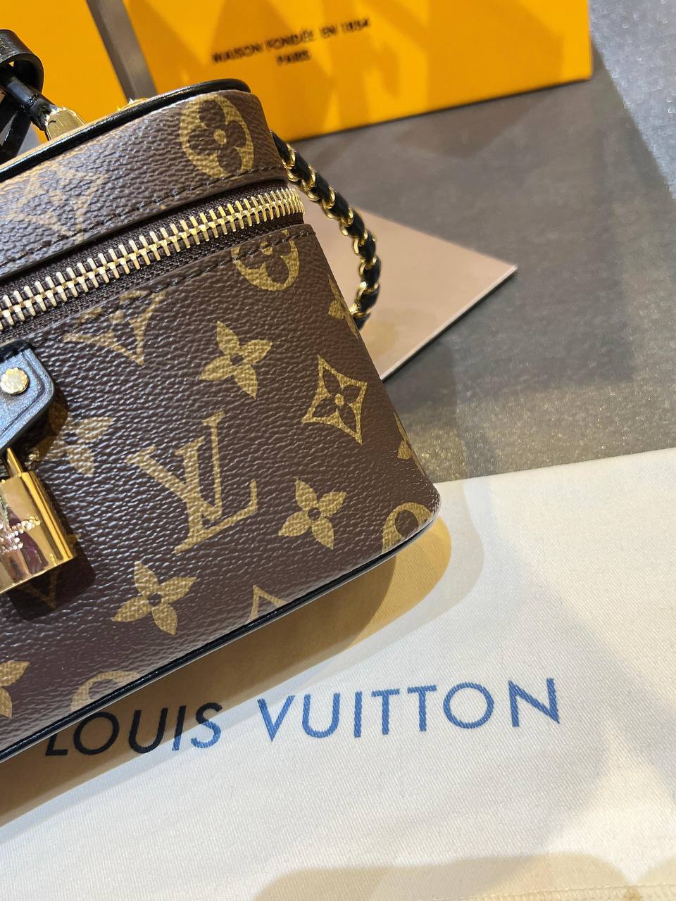 Сумка Louis Vuitton 9