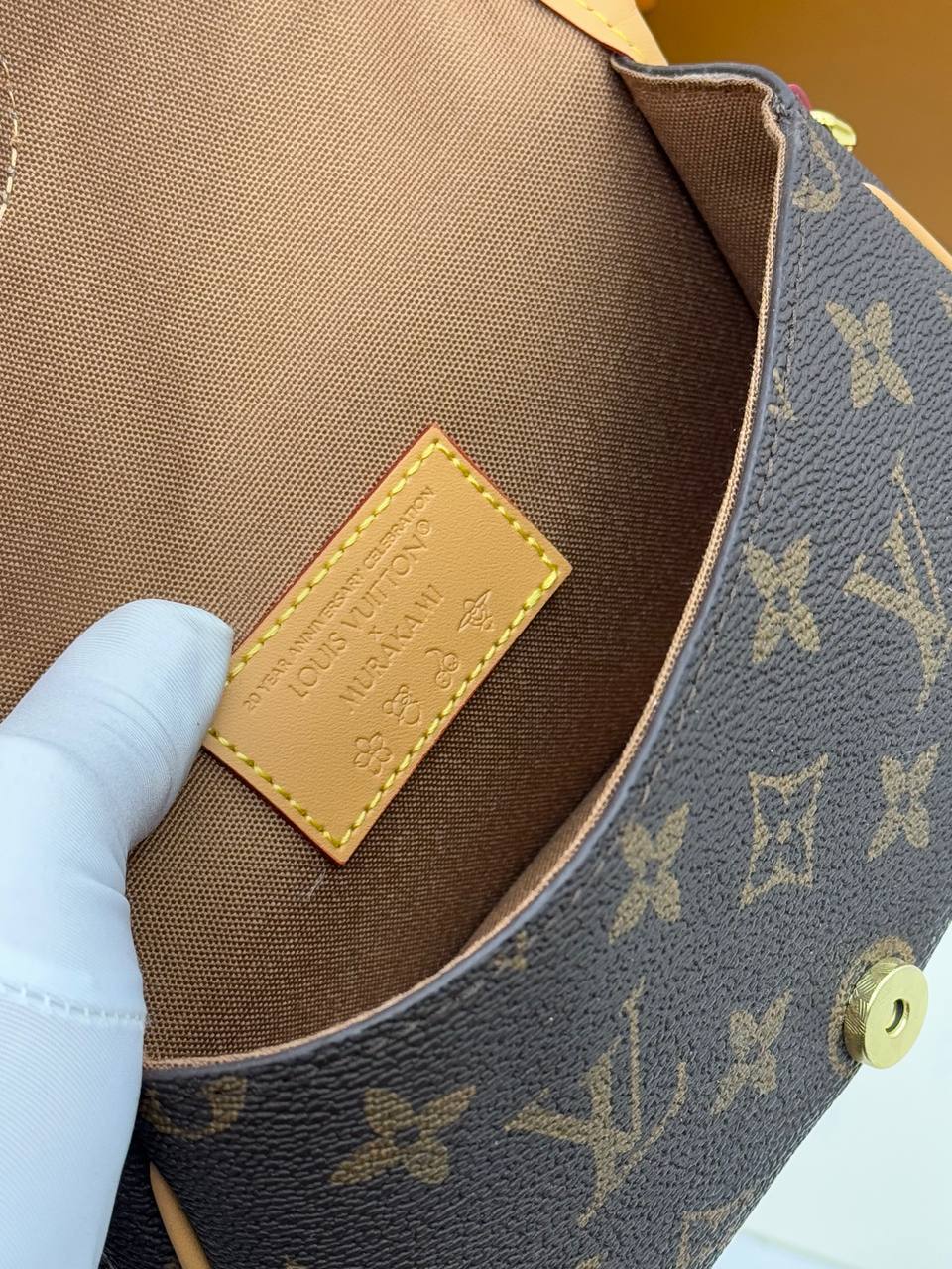Сумка Louis Vuitton 10