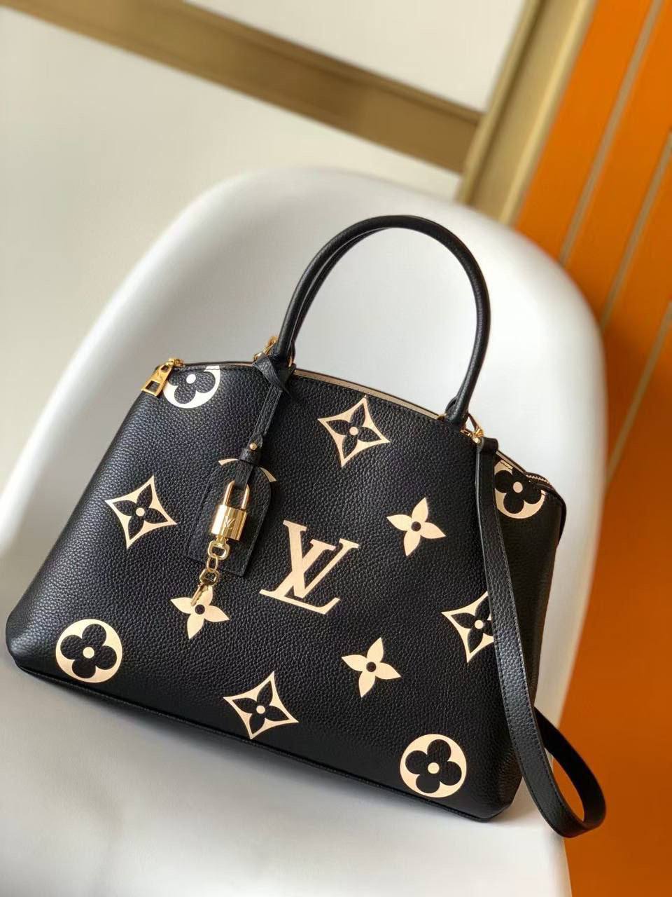 Сумка Louis Vuitton Multipass 1