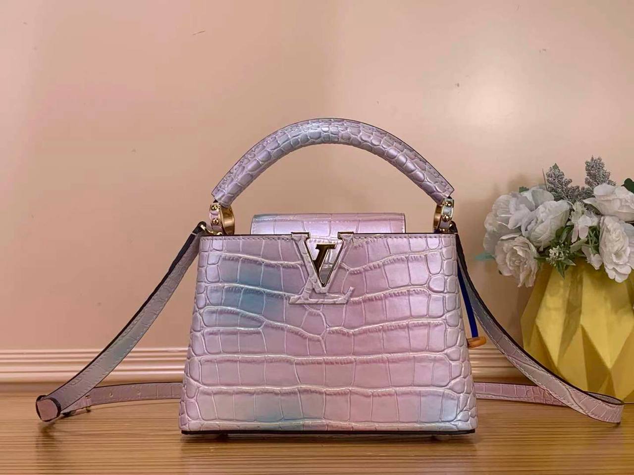 Сумка Louis Vuitton Capucines Crocodilien Pink Quartz