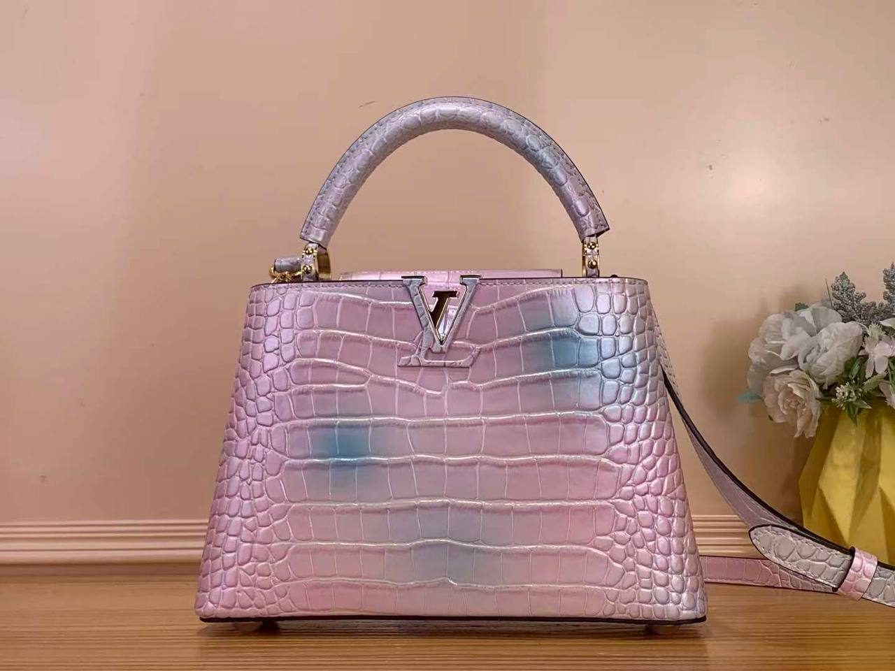 Сумка Louis Vuitton Capucines Crocodilien Pink Quartz 1