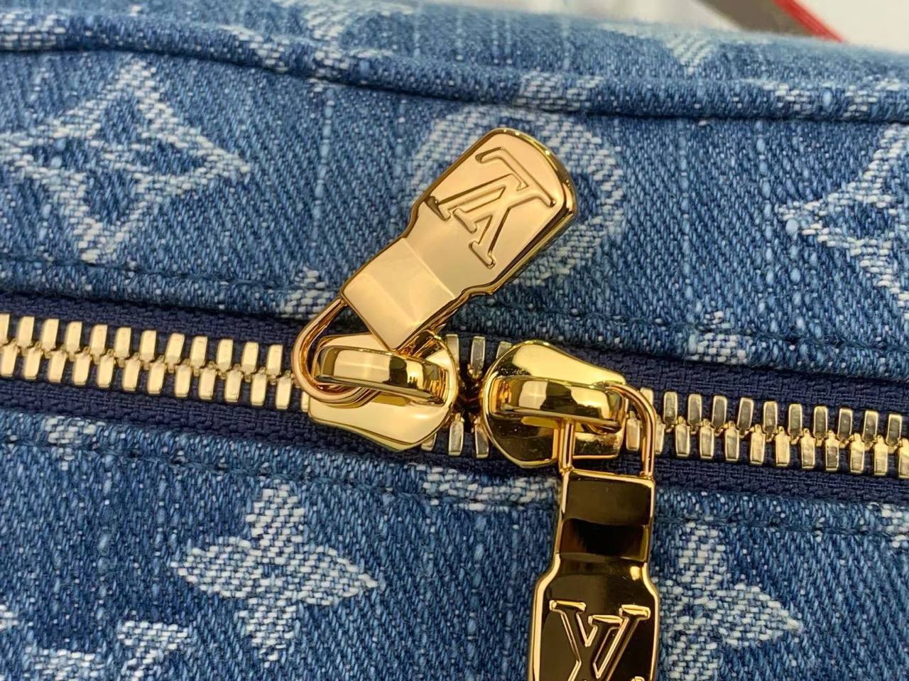 Косметичка Louis Vuitton 4