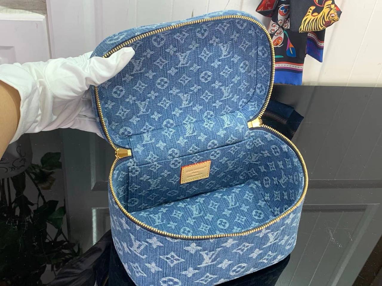 Косметичка Louis Vuitton 8