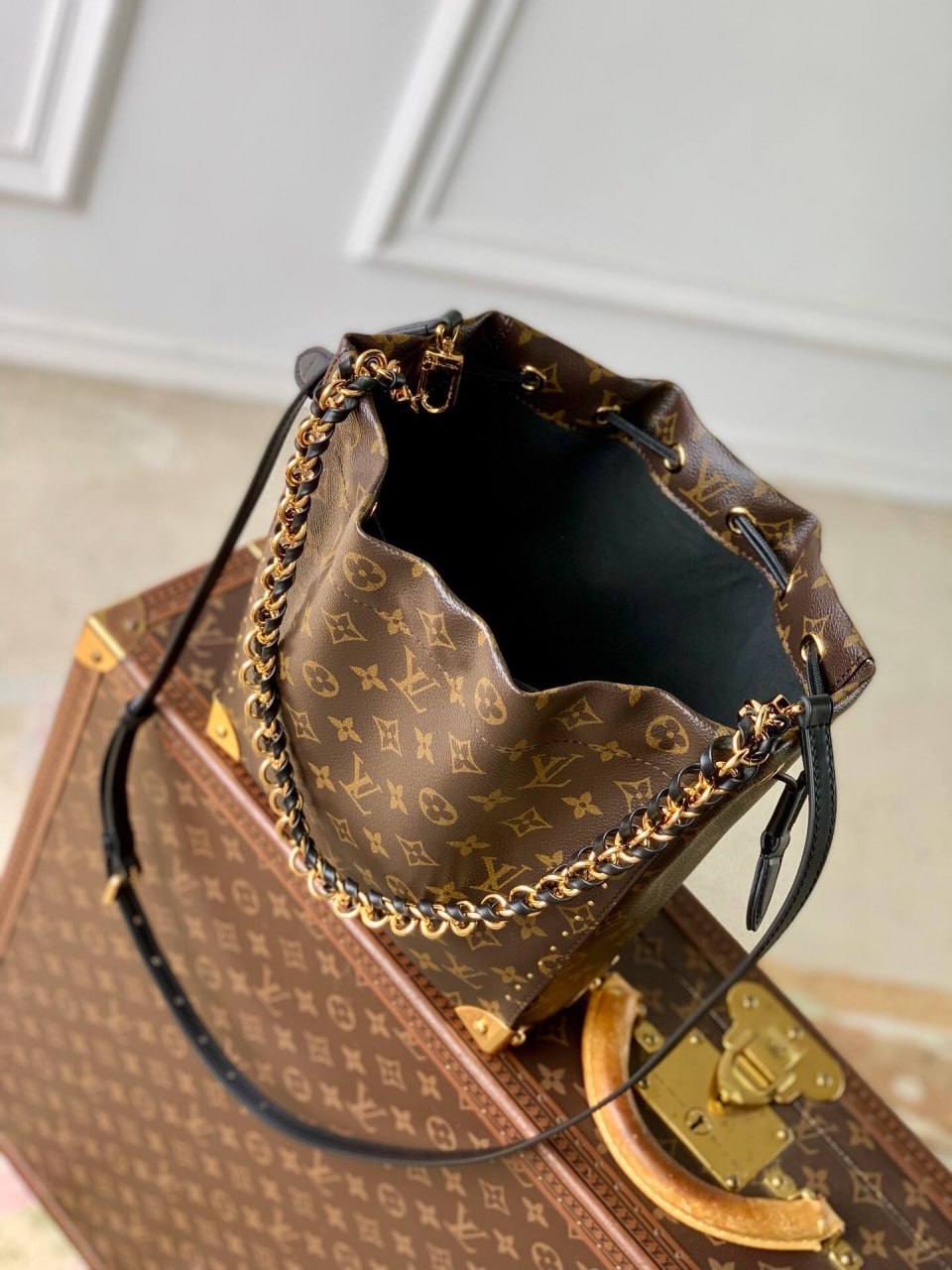Сумка Louis Vuitton Nano Noe Trunk 8
