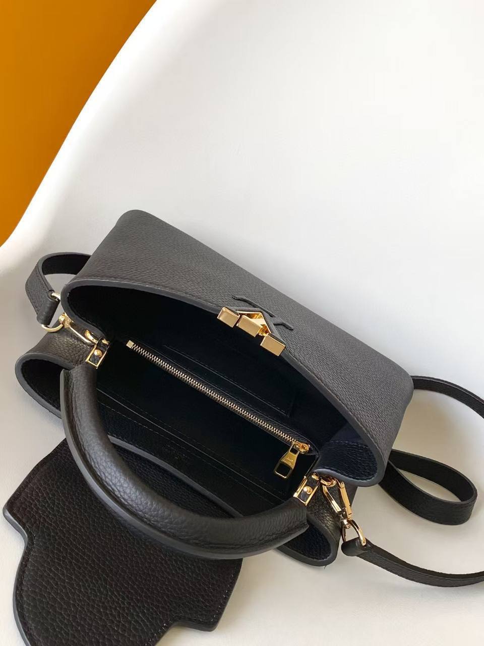 Сумка Louis Vuitton 8