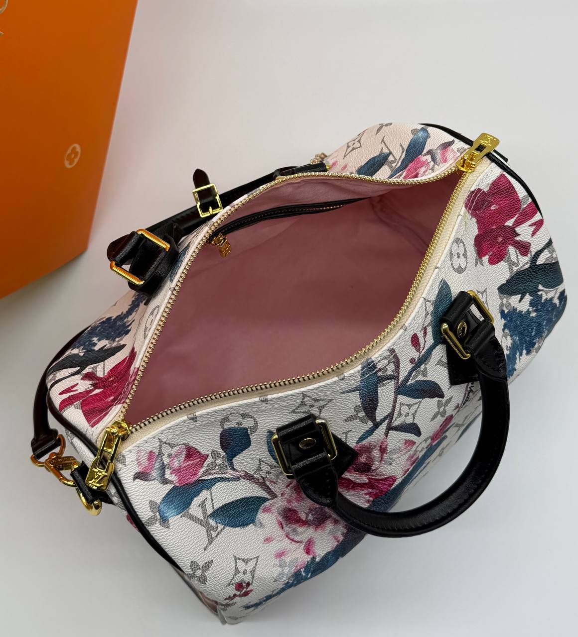 Сумка Louis Vuitton 8