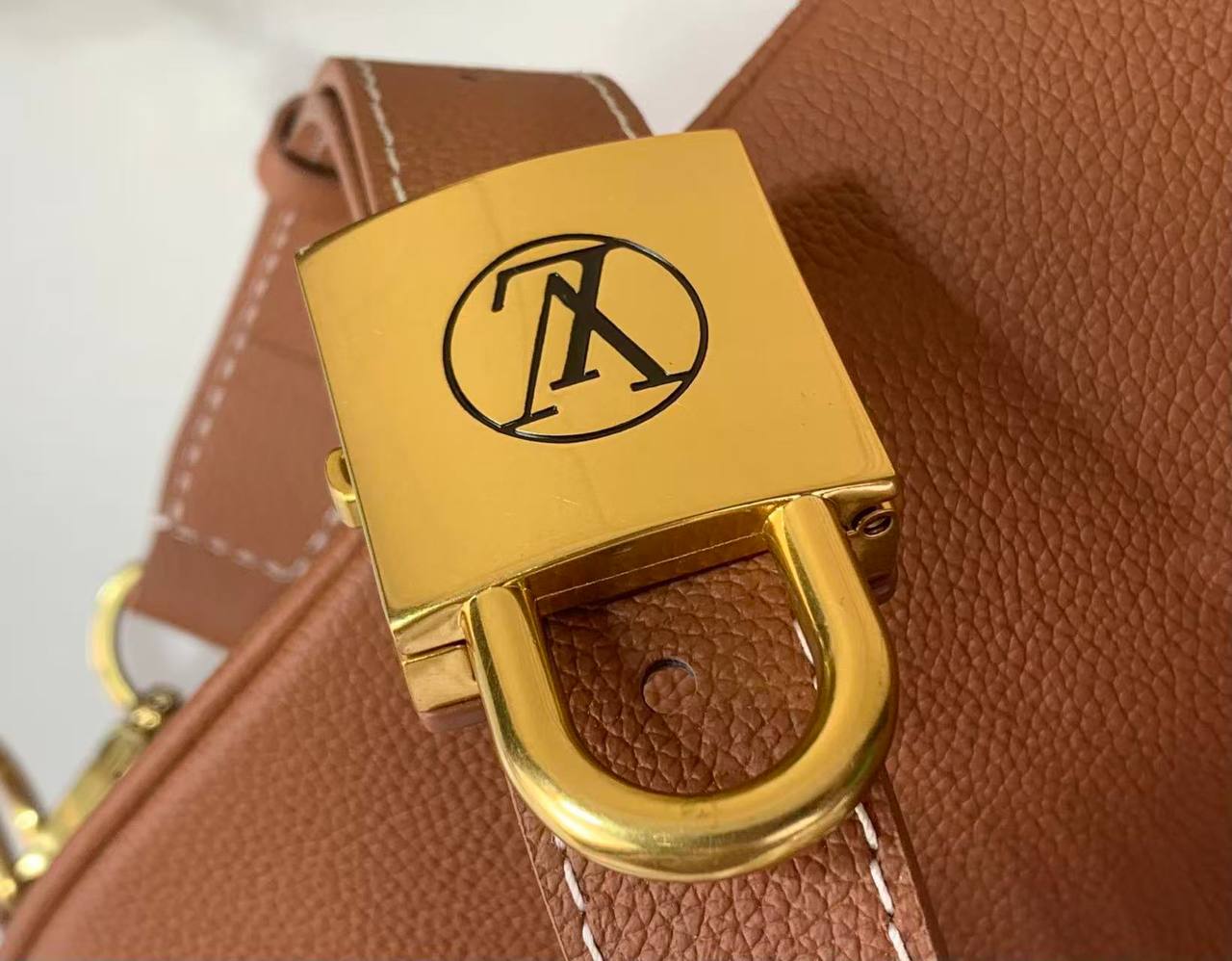Сумка Louis Vuitton 4