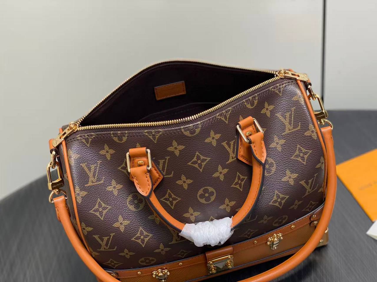 Сумка Louis Vuitton 8