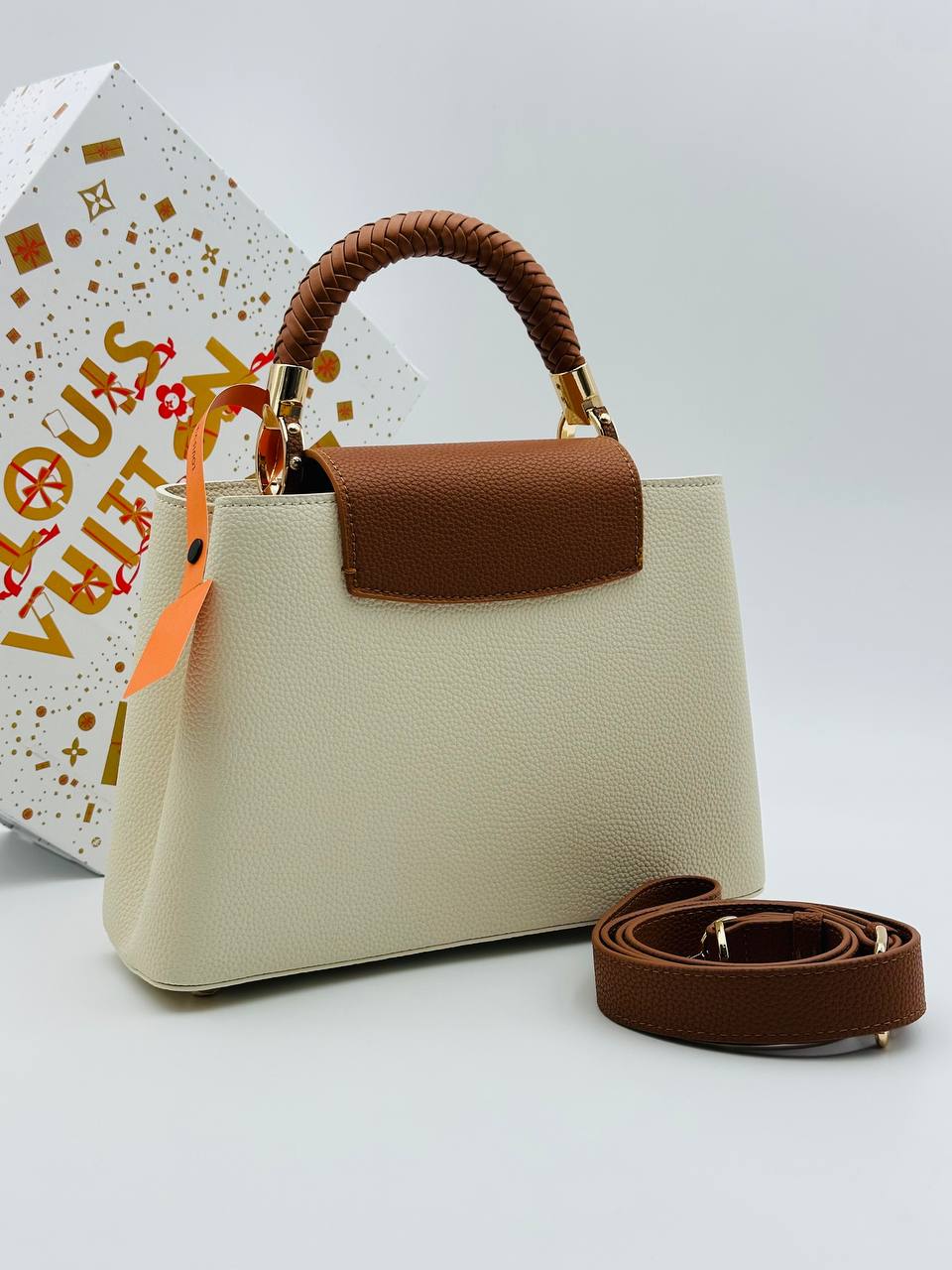 Сумка Louis Vuitton Capucines 4