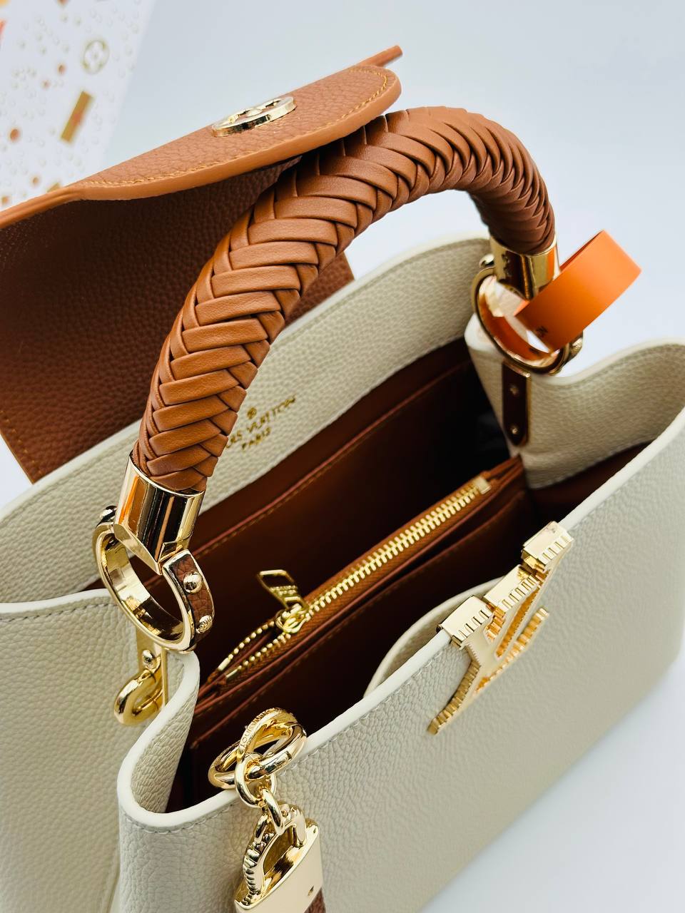Сумка Louis Vuitton Capucines 8