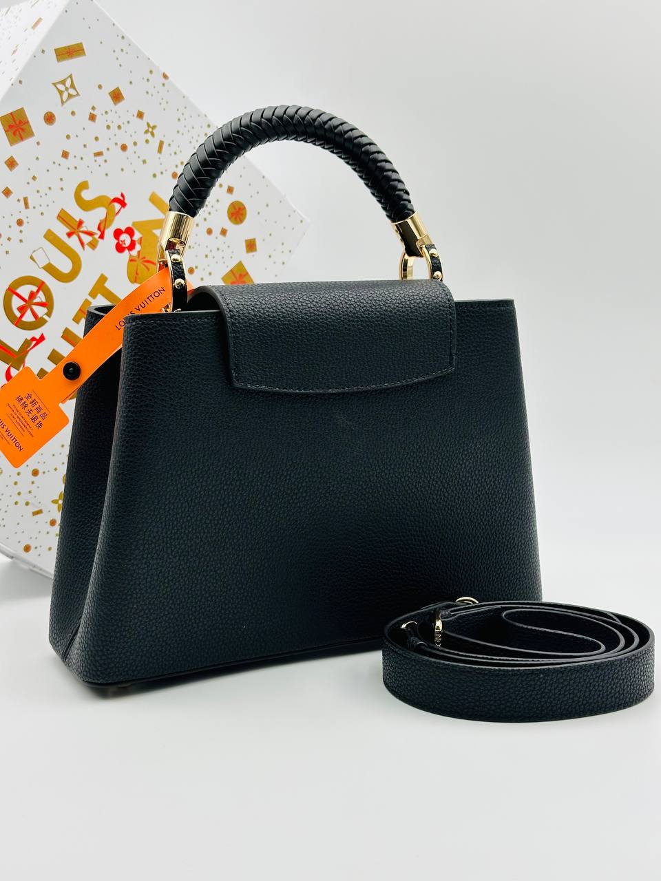 Сумка Louis Vuitton Capucines 4