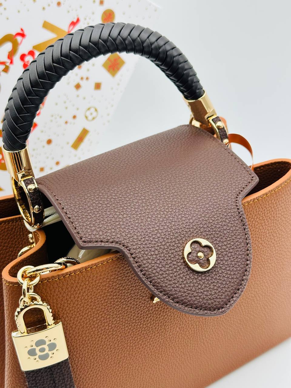 Сумка Louis Vuitton Capucines 7