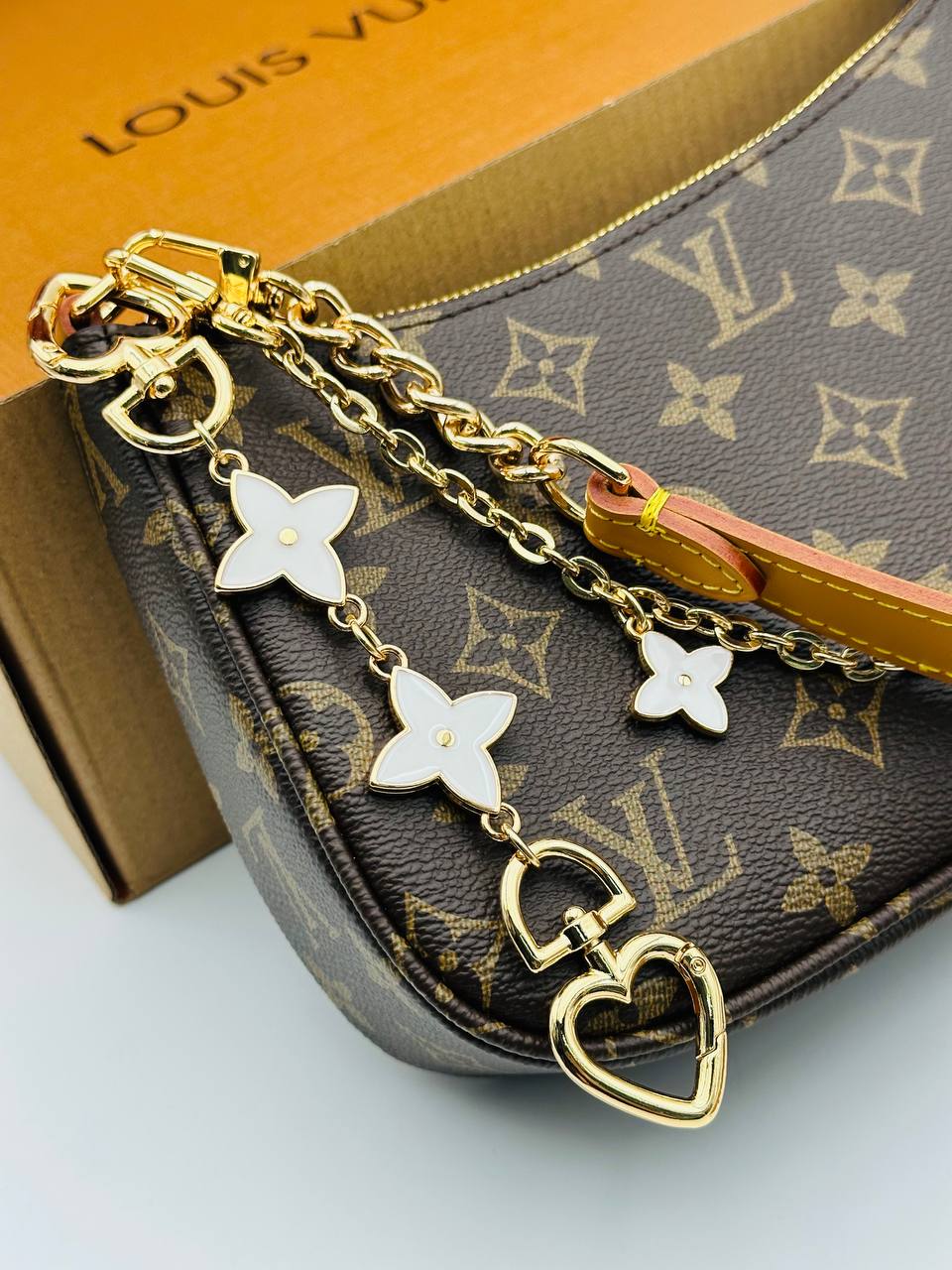 Сумка Louis Vuitton 6