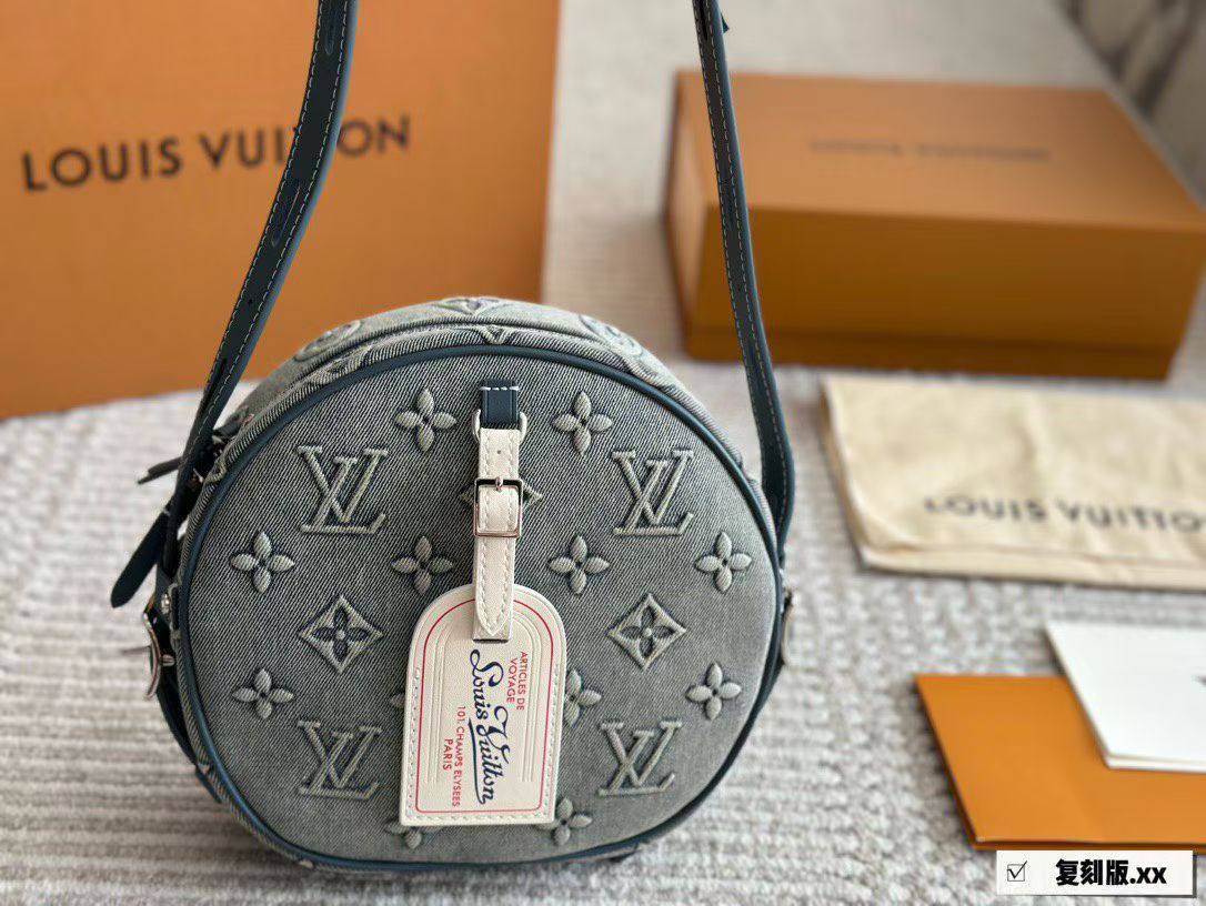 Сумка Louis Vuitton 1