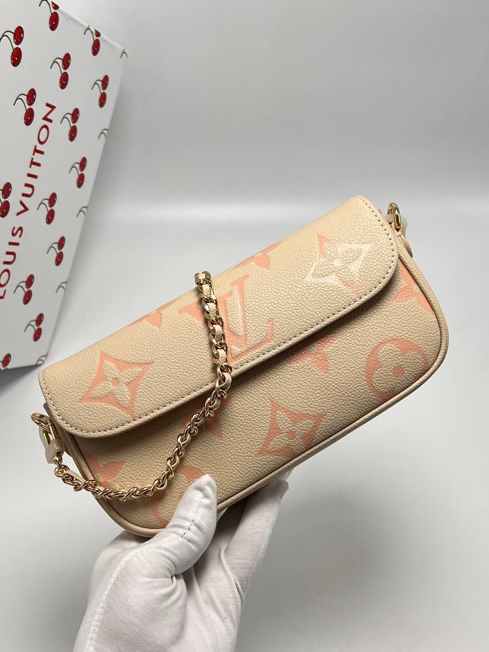 Сумка Louis Vuitton 4