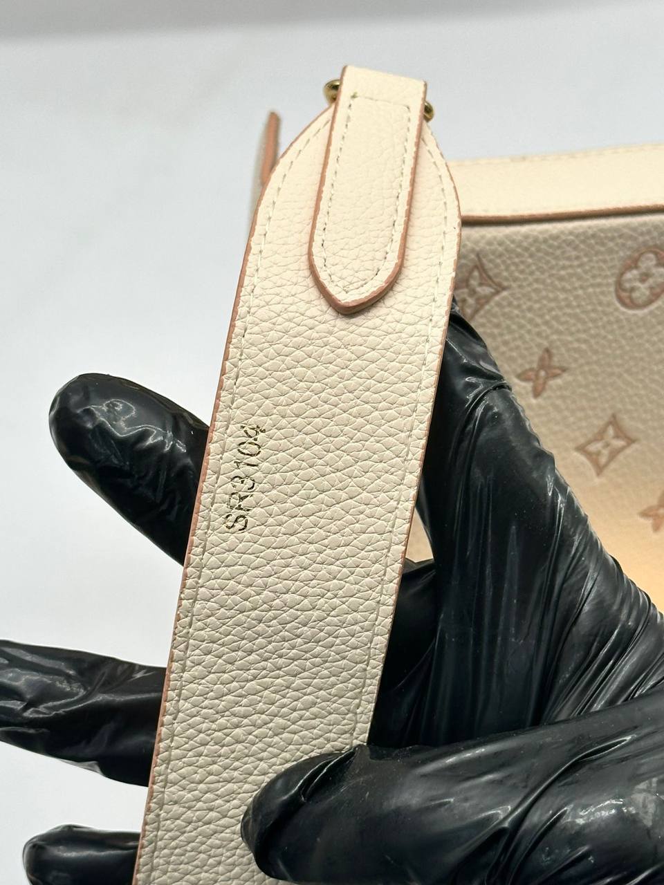Клатч Louis Vuitton 8