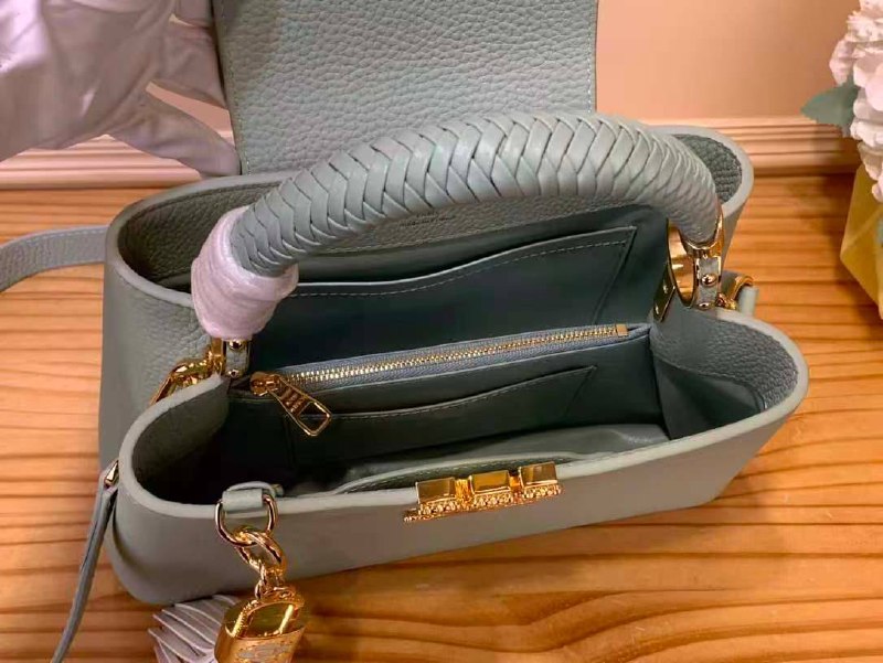 Сумка Louis Vuitton 10