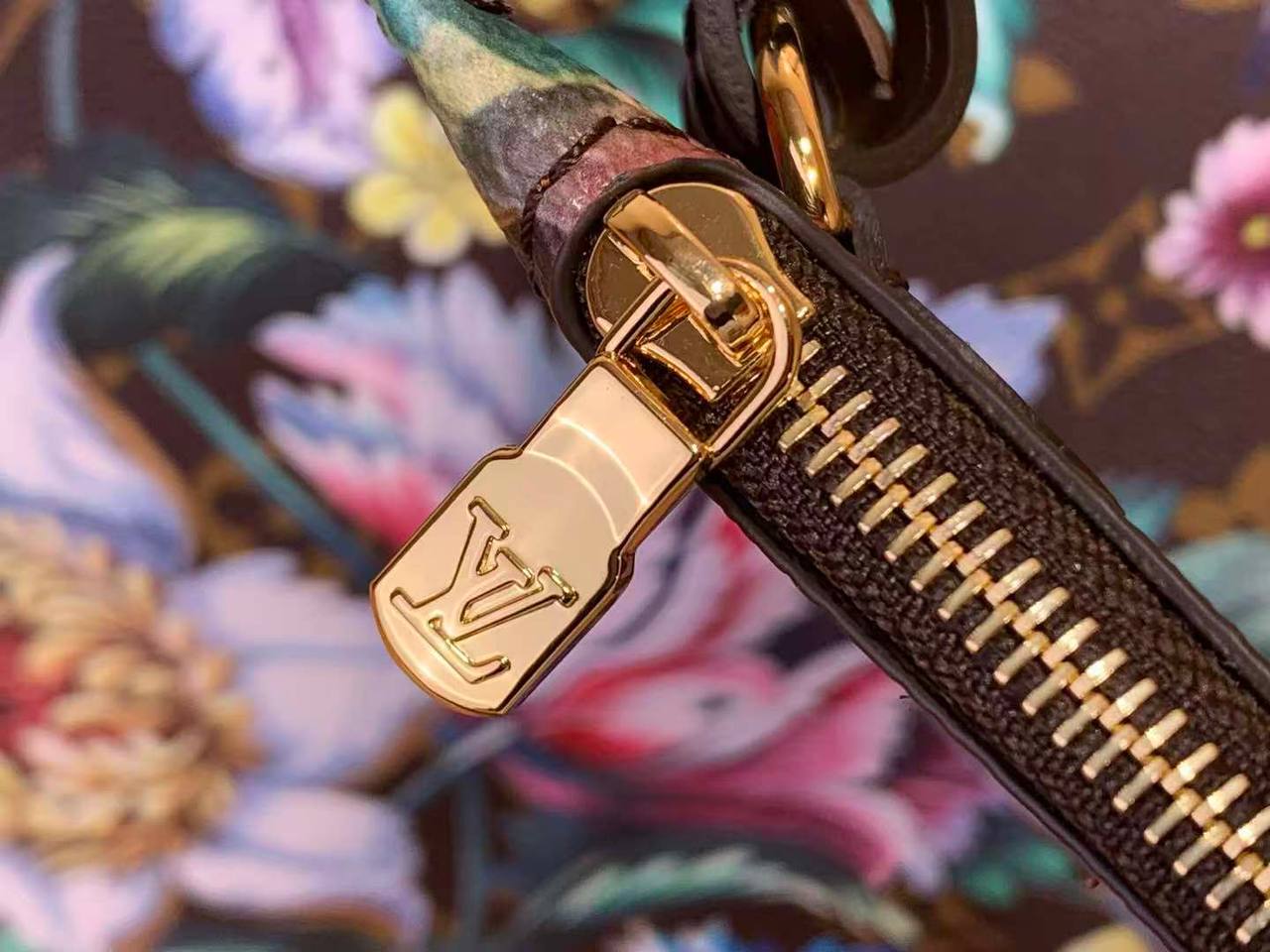 Сумка Louis Vuitton 4