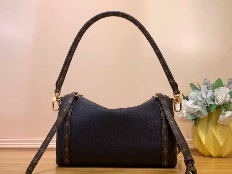 Сумка Louis Vuitton 2