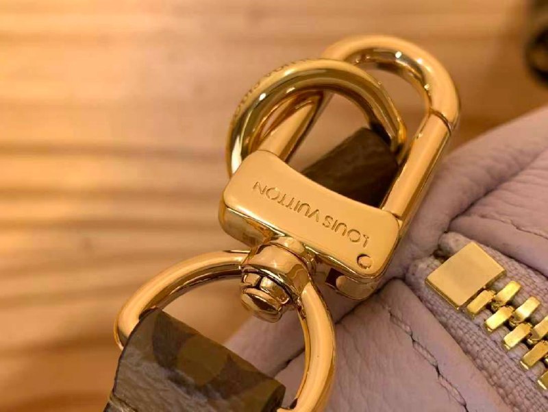Сумка Louis Vuitton 4