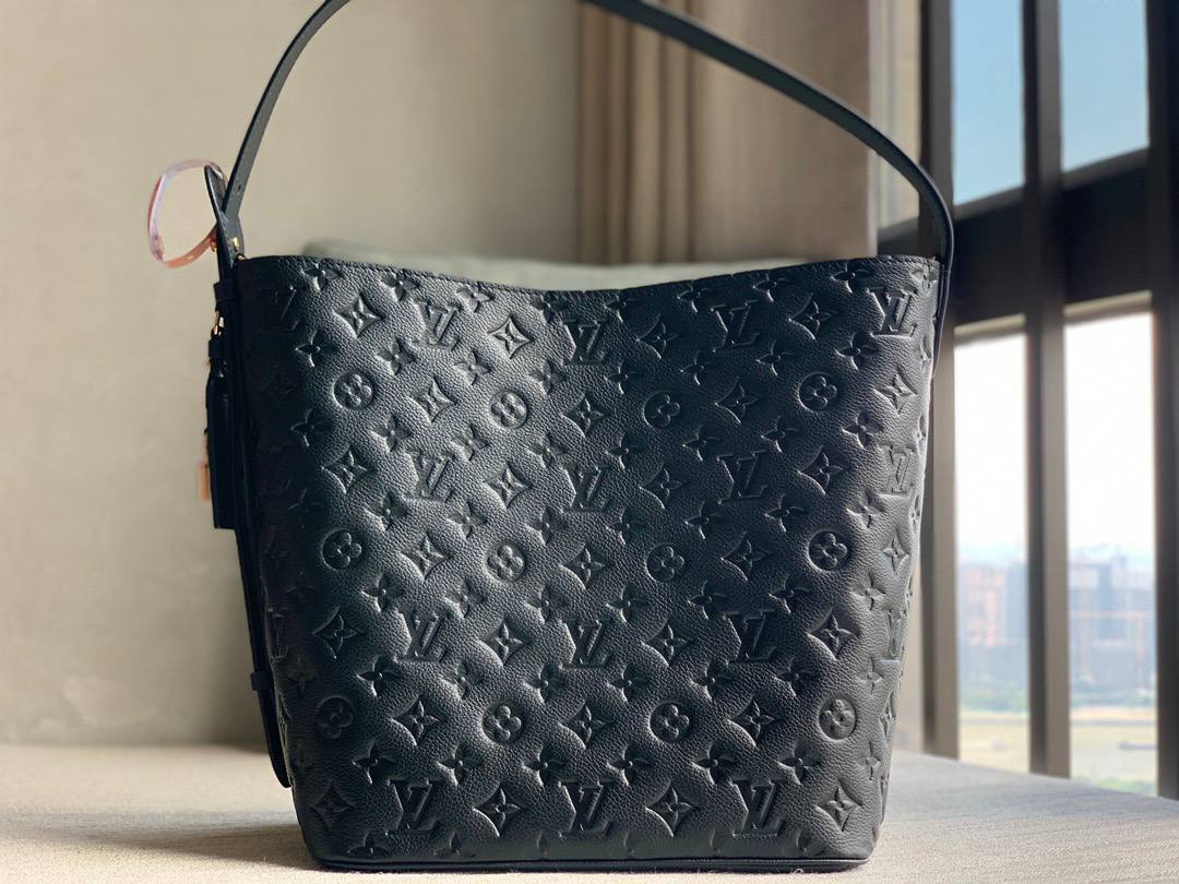 Сумка Louis Vuitton