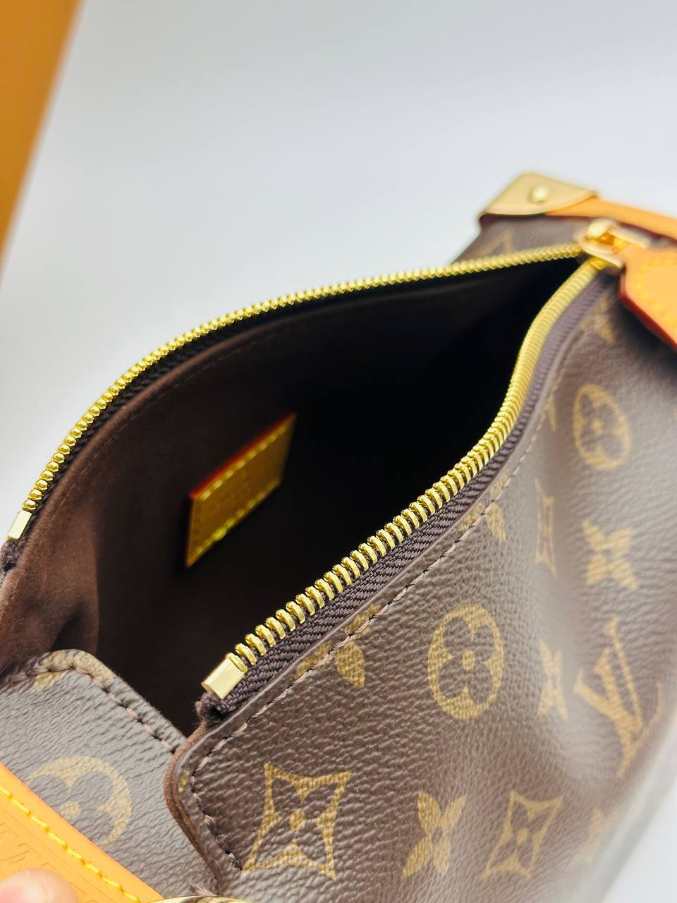 Сумка Louis Vuitton 8