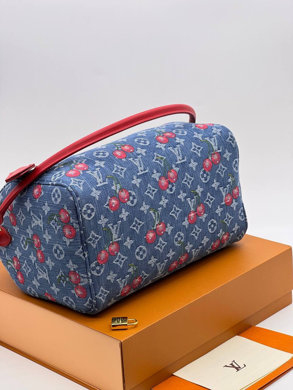 Сумка Louis Vuitton 8