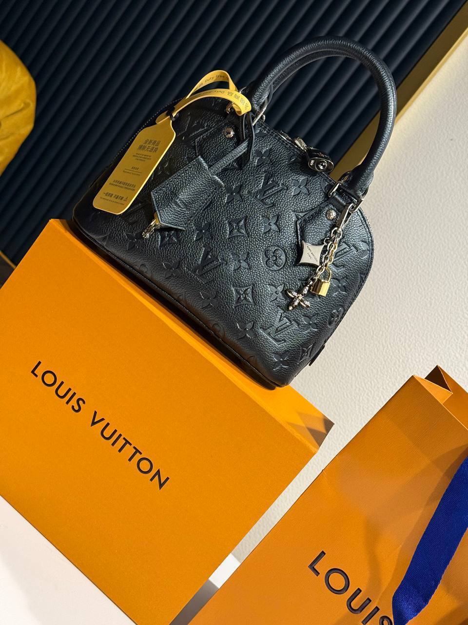 Сумка Louis Vuitton 4