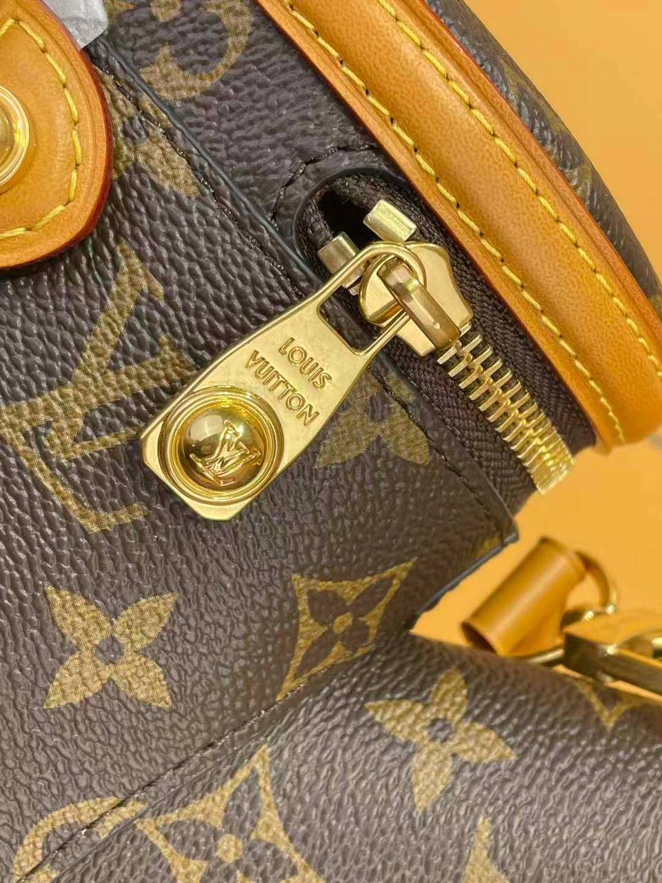 Сумка Louis Vuitton 4