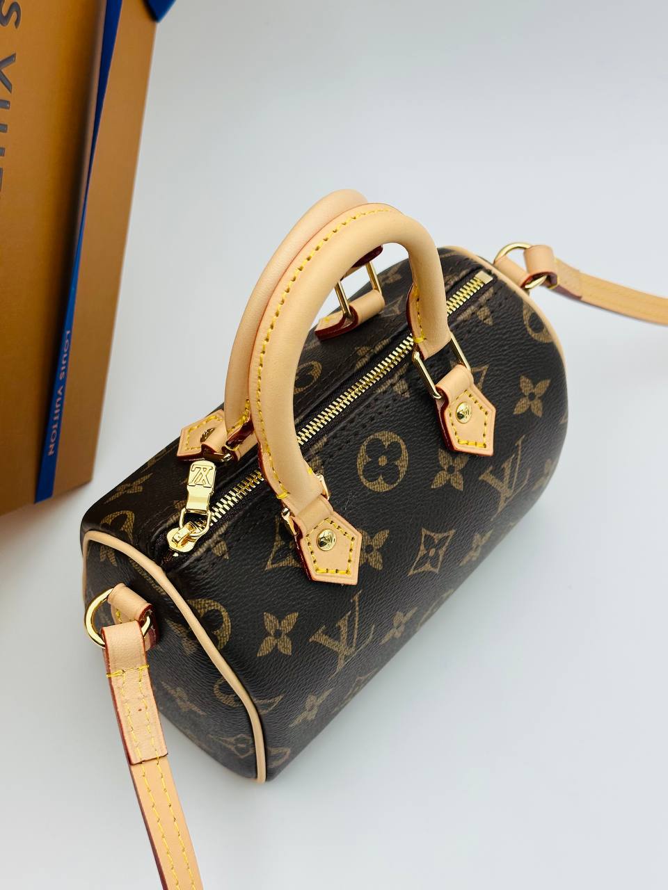 Сумка Louis Vuitton 4