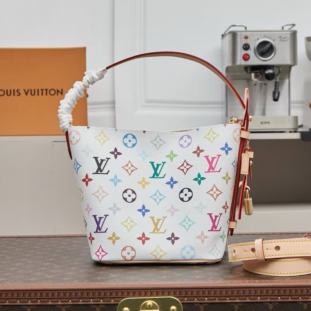 Сумка Louis Vuitton 1