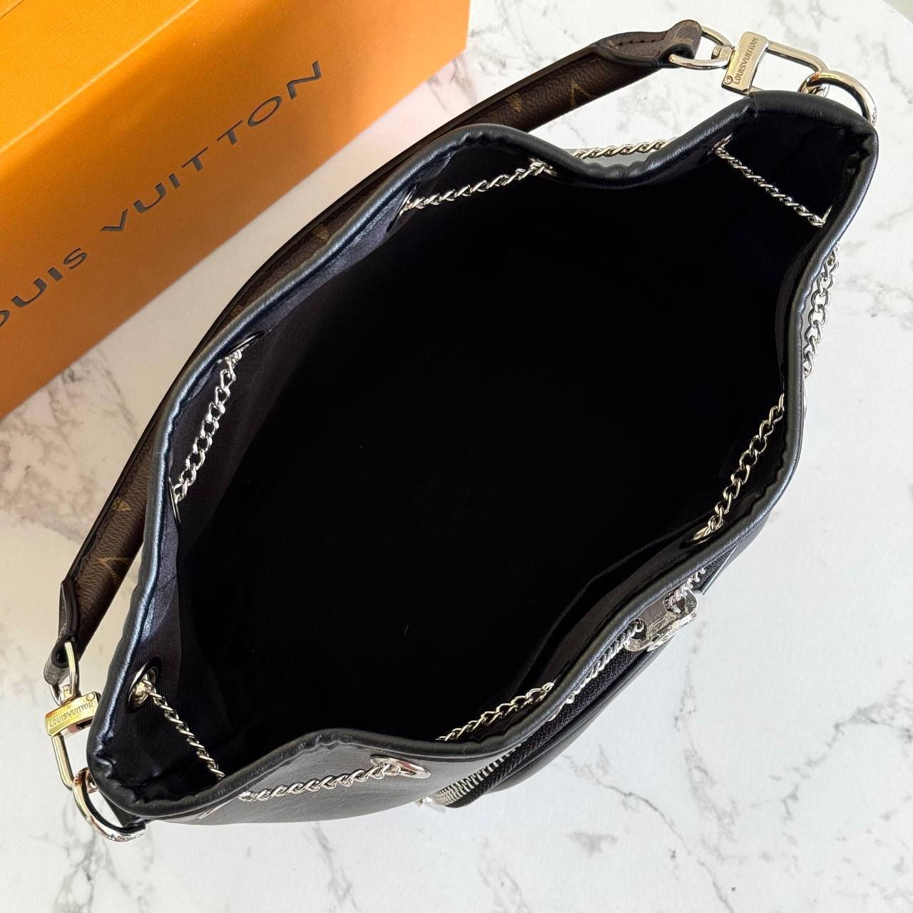 Сумка Louis Vuitton 10
