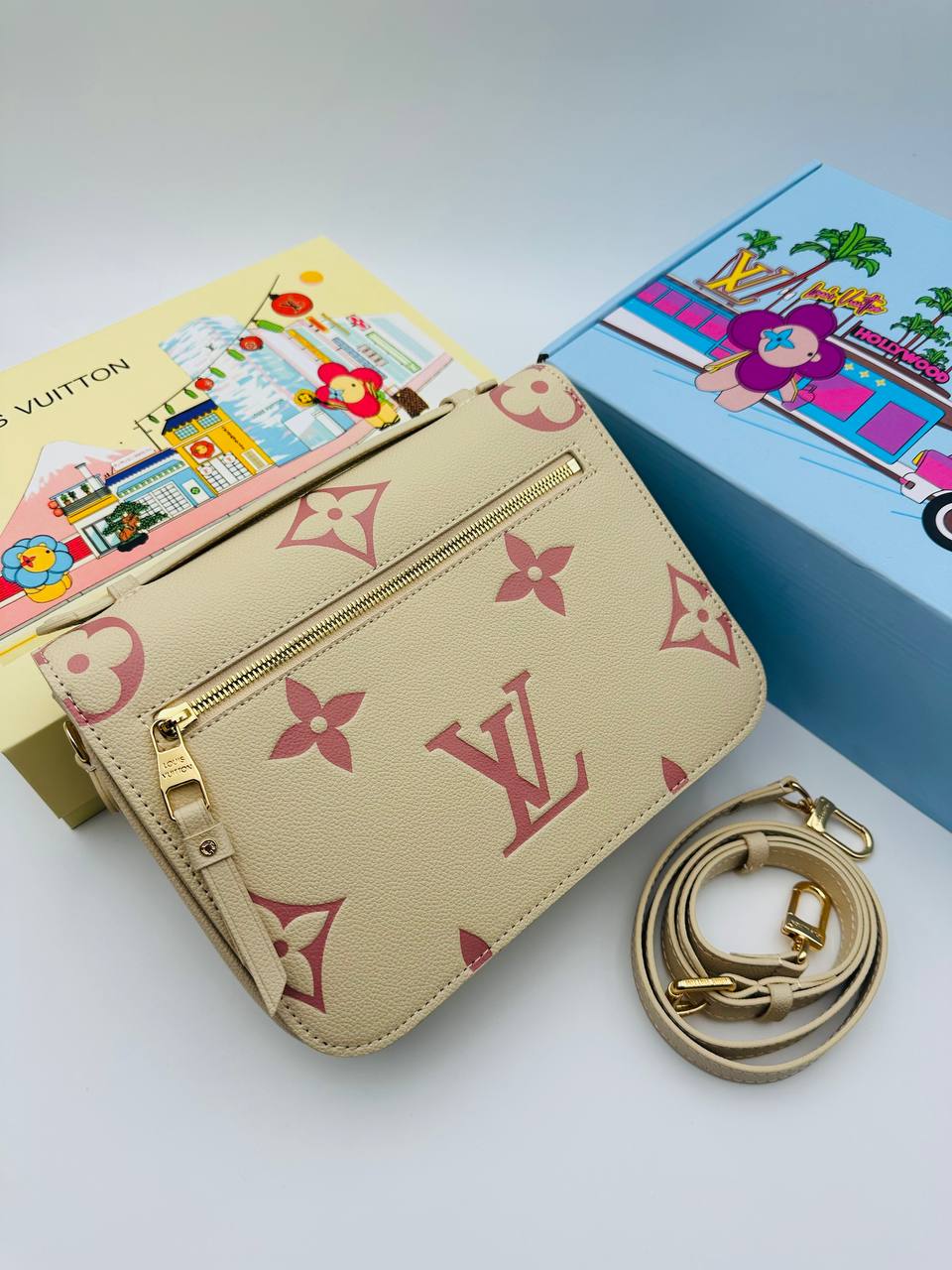 Клатч Louis Vuitton 4