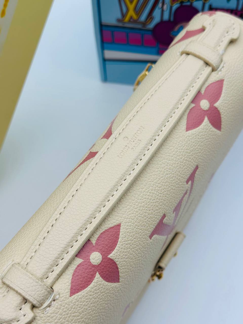 Клатч Louis Vuitton 6