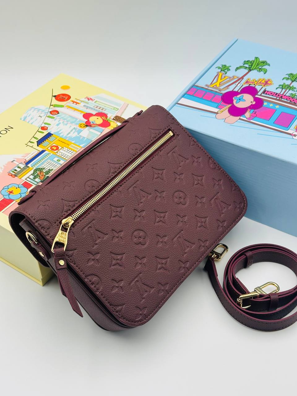 Клатч Louis Vuitton 3