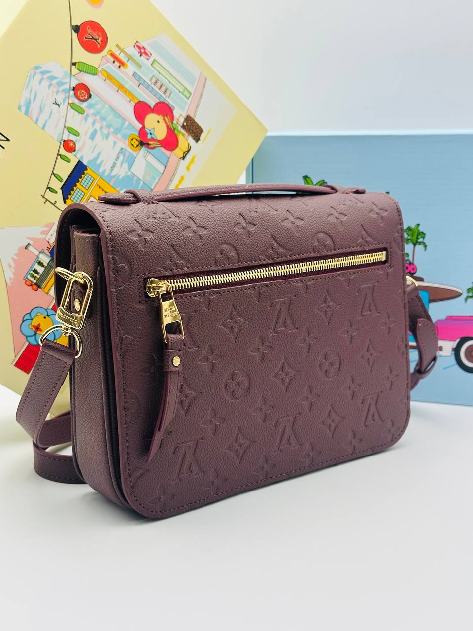Клатч Louis Vuitton 4