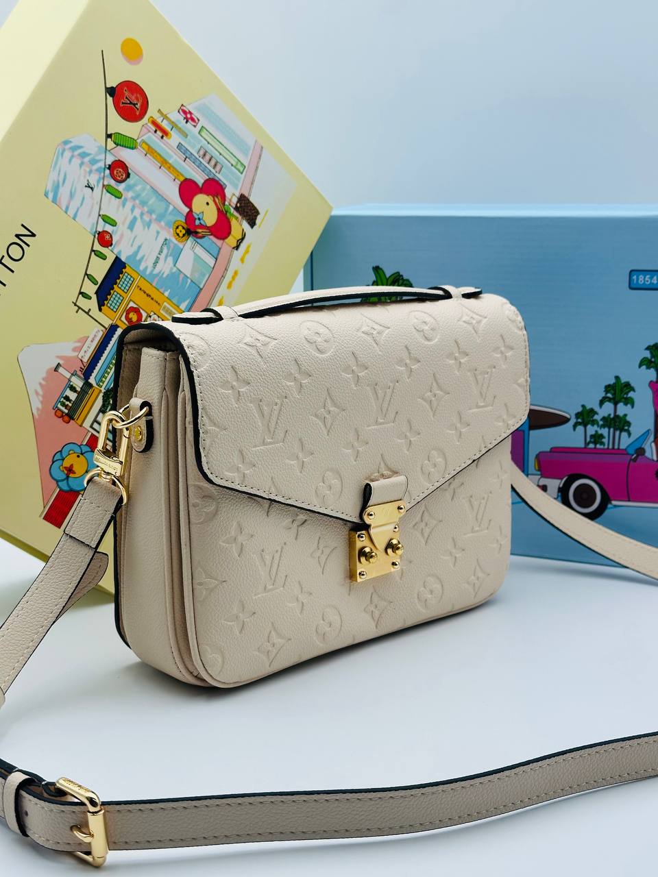 Клатч Louis Vuitton 2